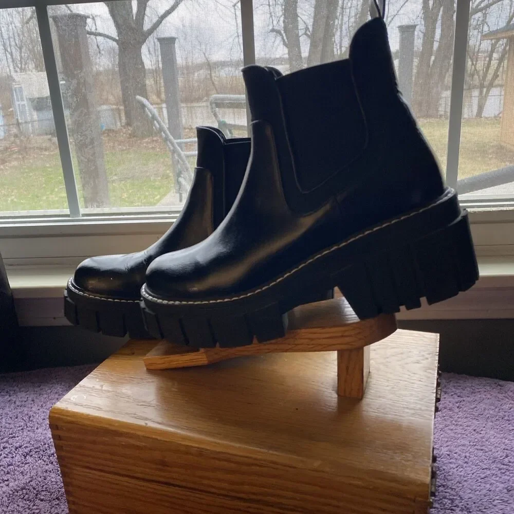 BCBG Women's Ulysa Platform Boots‎ Black  Platform Boots Size 7m BCBGeneration